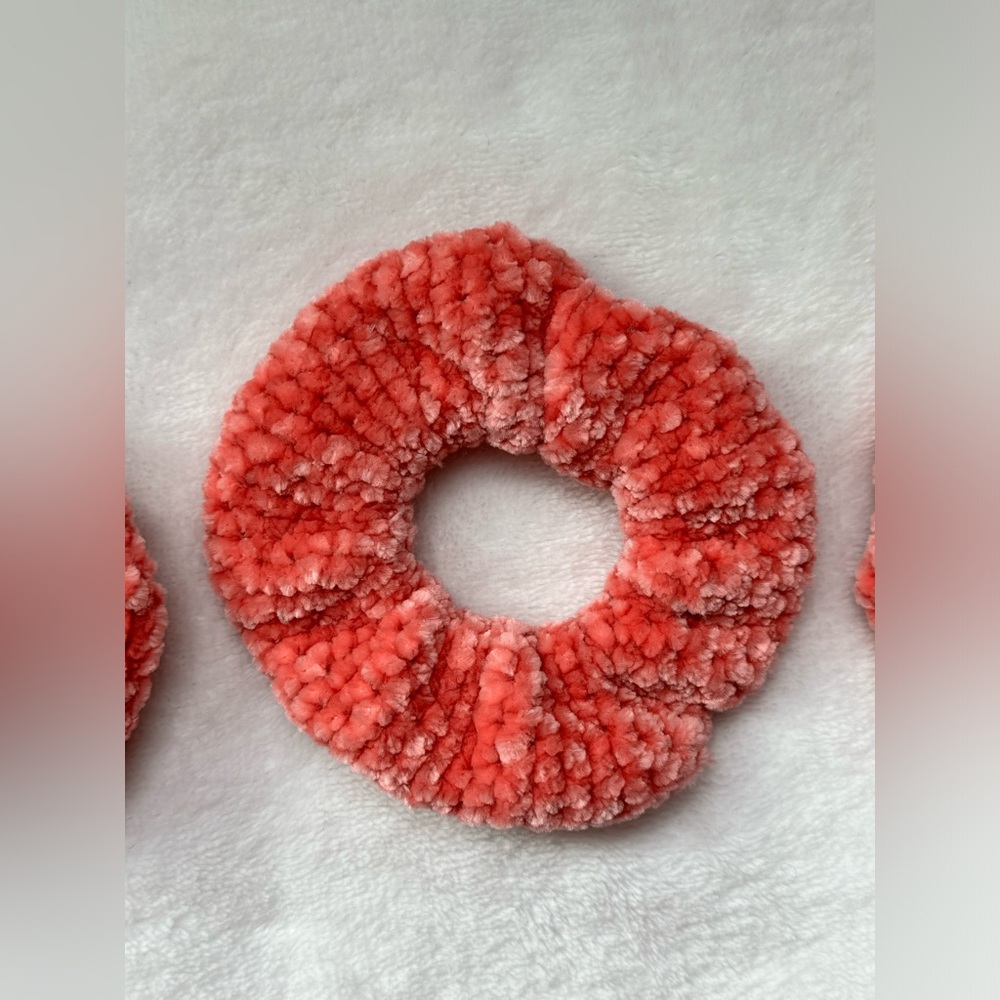 Handmade Crochet Scrunchies 3pk - Picture 4 of 8